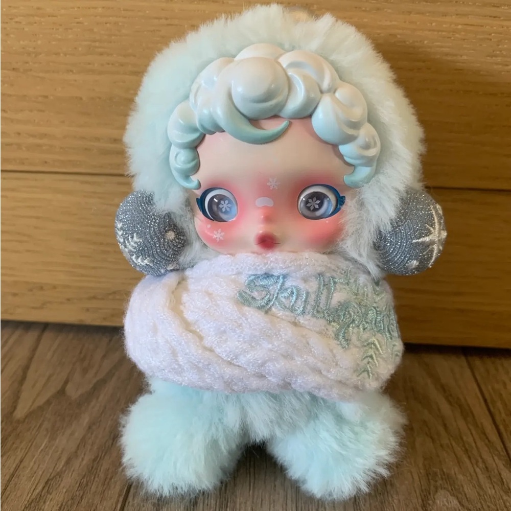 SKULLPANDA POP MART plush Winter Symphony